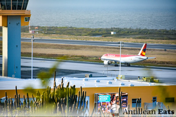 Avianca Airlines - A320 taking off from Curacao Airport