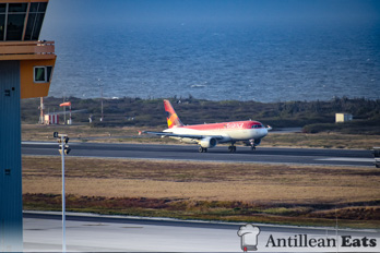 Avianca Airlines - A320 taking off from Curacao Airport