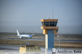 TUI Airlines - 767 taking off